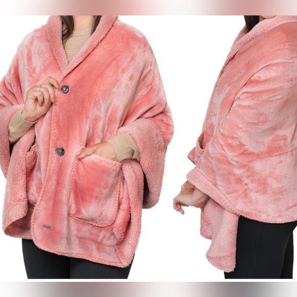 Ezrallora Ultra Soft Sherpa-Lined Cape Shawl with Pockets - Burgundy/Maroon - Picture 2 of 13